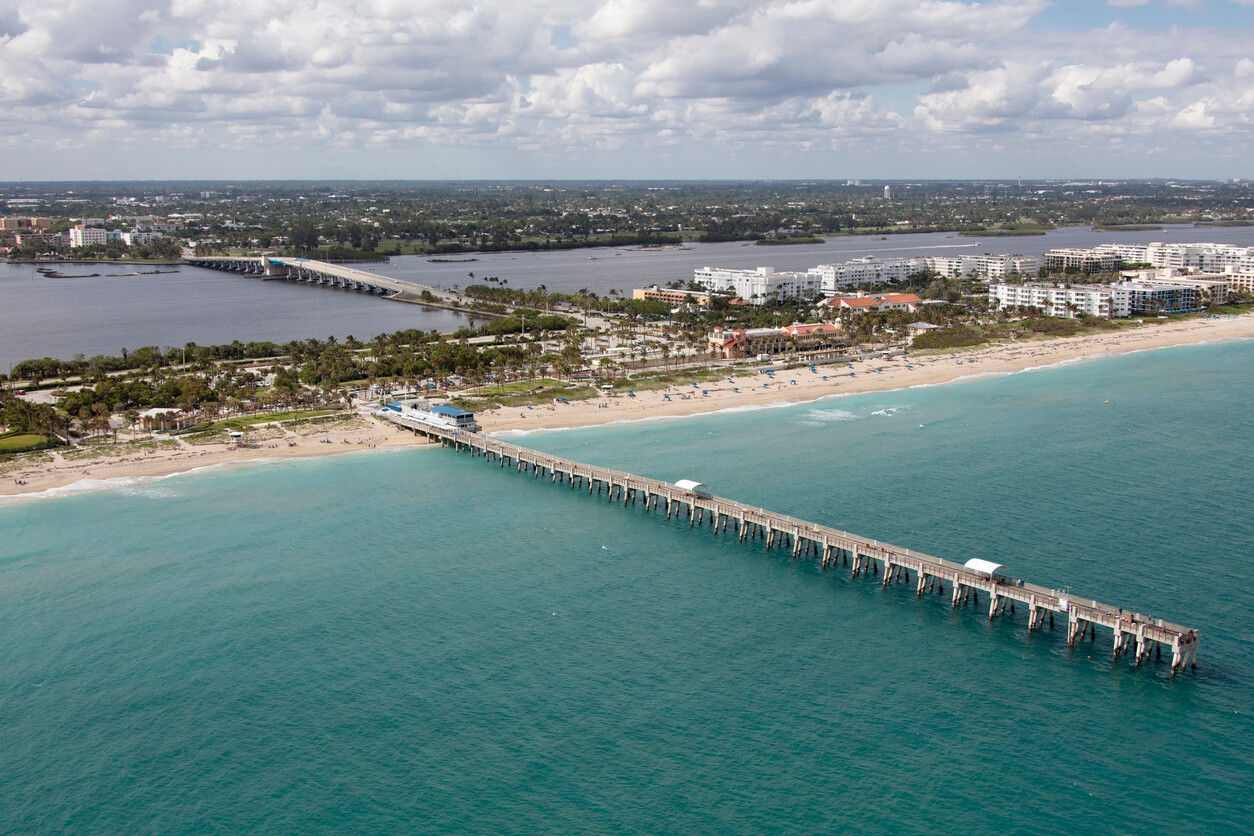 aerial view of Lake Worth Pier