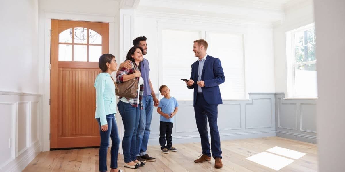 The Complete Moving Guide: What to Do Before, During, and After Your Move